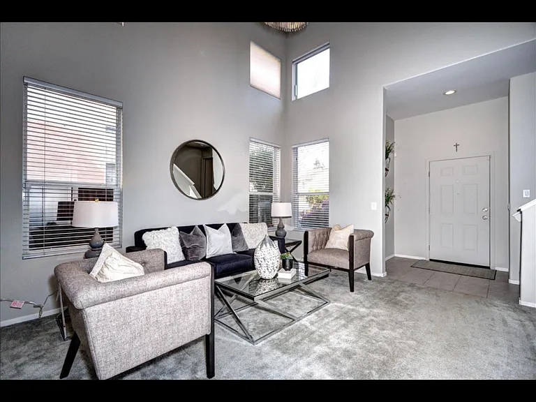 8751 Arbor St — Photo 3