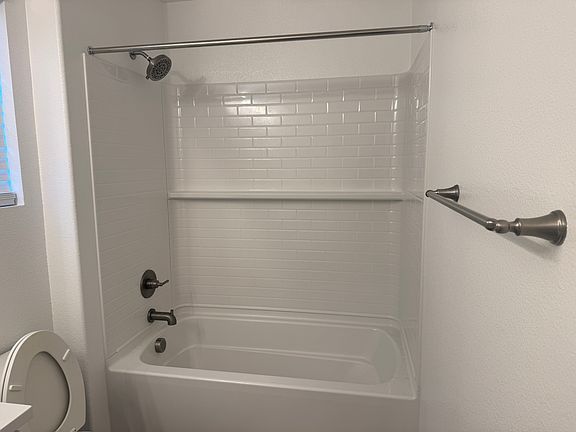 5th image of 15519 Folktale Way