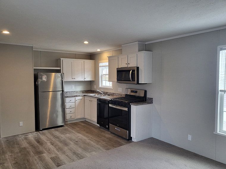 1st image of 73 Ash Ave #73