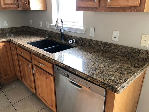 4th image of 6026 Creekside Dr