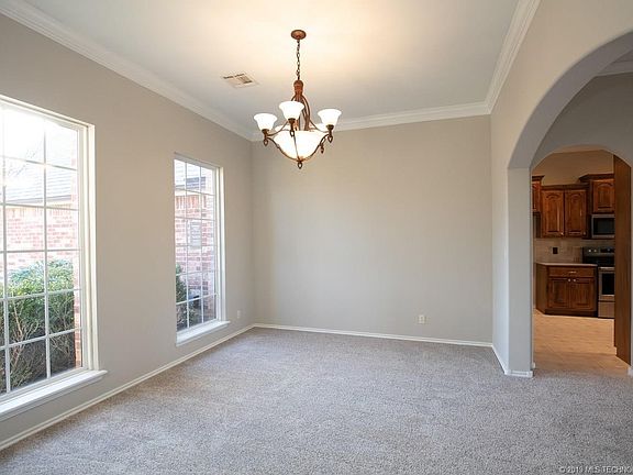 3rd image of 25510 Briar Dr