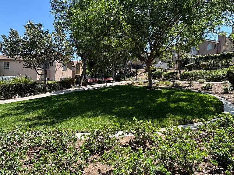 896 Cimarron Ln — Photo 39