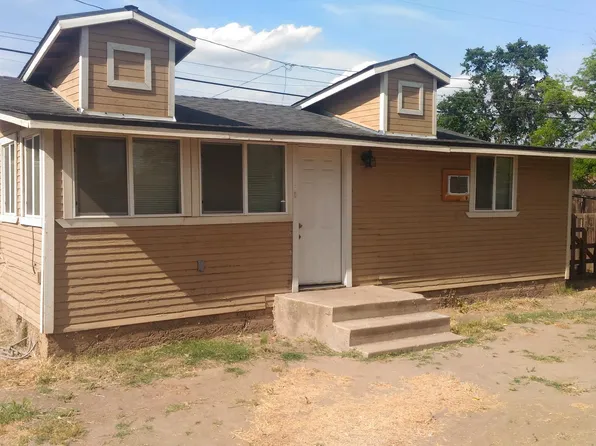 1002 W Myrtle Ave, Visalia, CA 93277