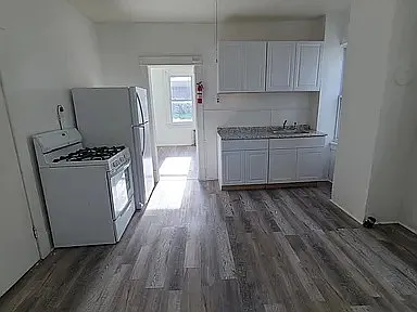 380 Washington St #2 — Photo 3