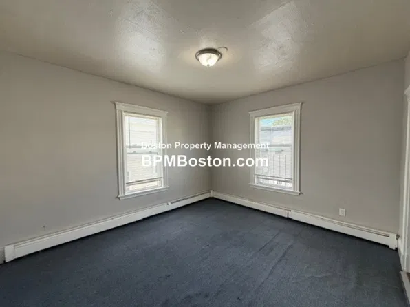 32 Chestnut St APT 8, Lynn, MA 01902
