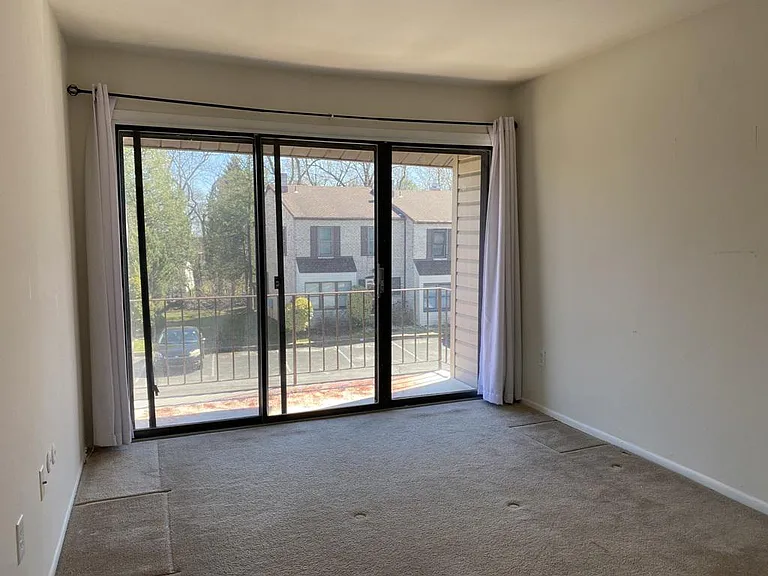 215 East Ct #215 — Photo 18