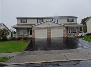 989 Catherine Dr, Coplay, PA 18037