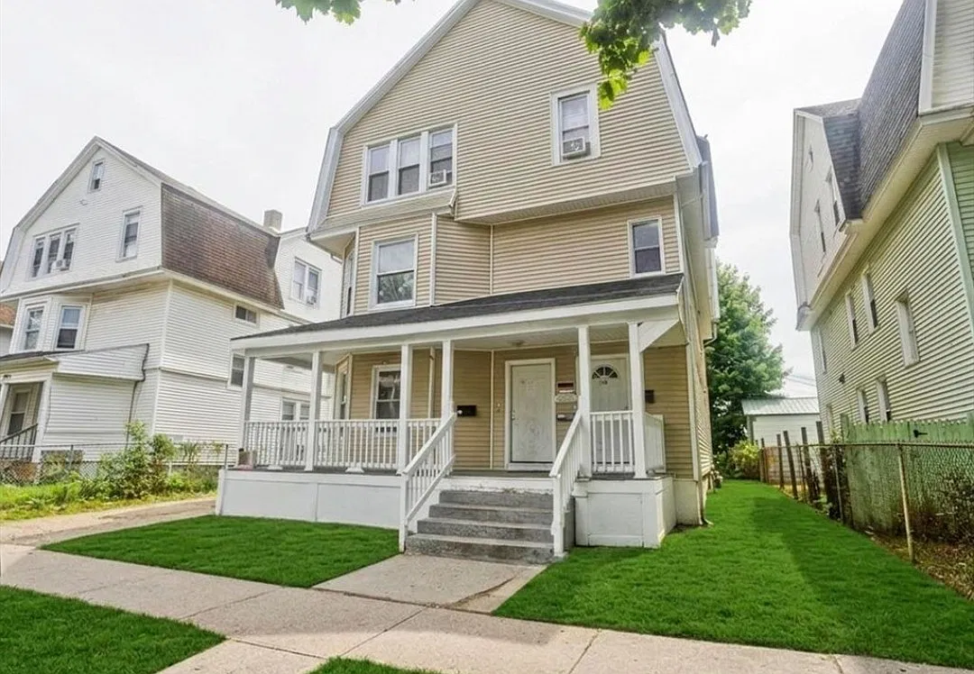 118 Massasoit St — Photo 3