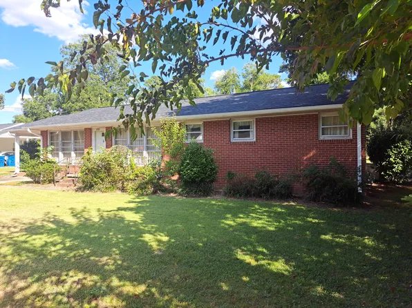 610 N General Lee Ave, Dunn, NC 28334