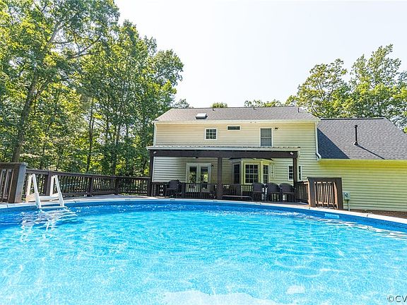 2nd image of 10001 Cheroy Woods Ln