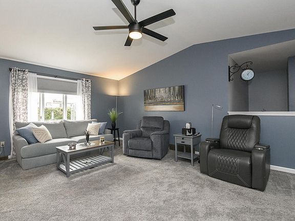 4th image of 2775 Thomas DRIVE