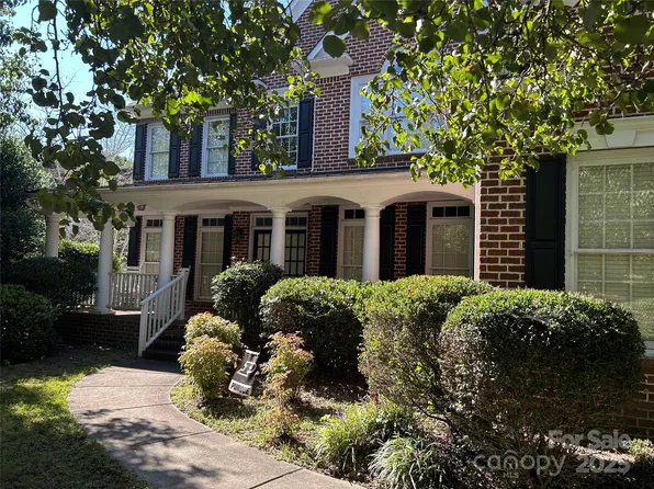 4228 Wallbrook Dr, Matthews, NC 28105