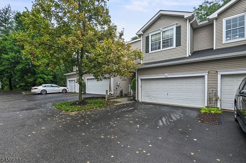 1st image of 12 Cypress Ct