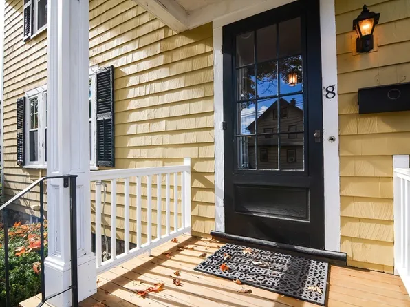 8 Charles St, Norwood, MA 02062