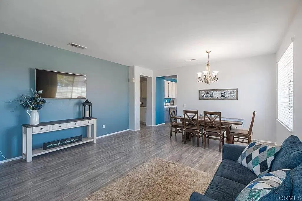 3 bed, 1811 sqft, $3,495 — Photo 4