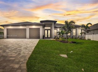2406 SW 54th Ln, Cape Coral, FL 33914