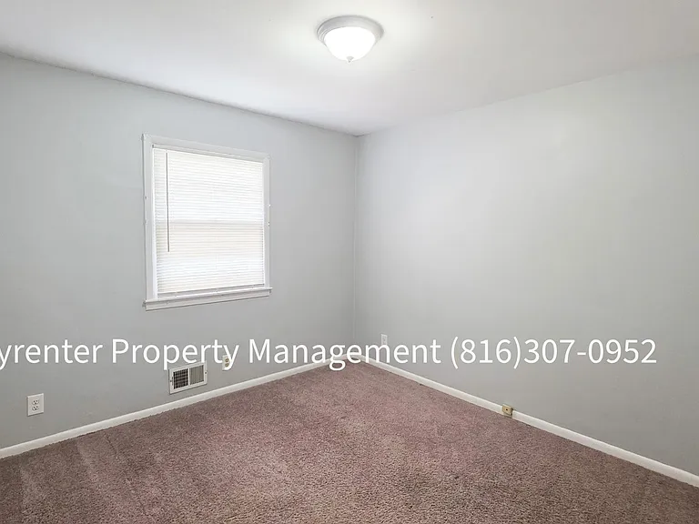 9307 E 15th St S — Photo 11