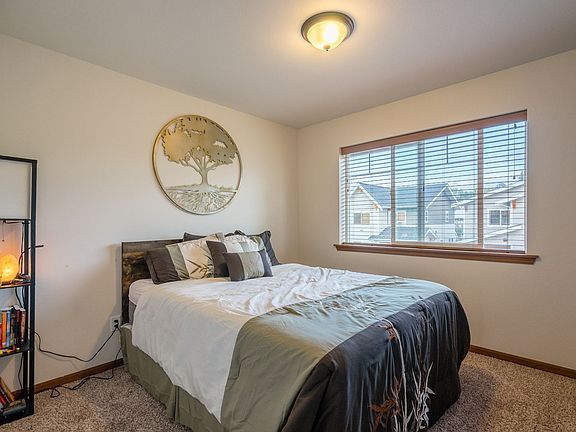 5th image of 4101 Stone Crest Ct #B
