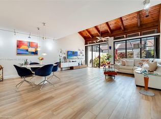 8613 SW 80th Ct, Miami, FL 33143