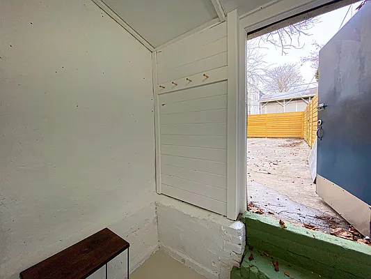 Sold by Sidewalk Realty LLC | media 19