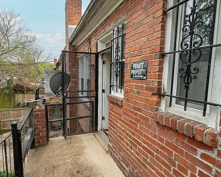 351 Parkland Pl SE — Photo 15