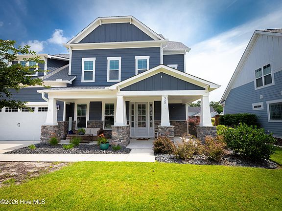 4th image of 332 Aurora Place