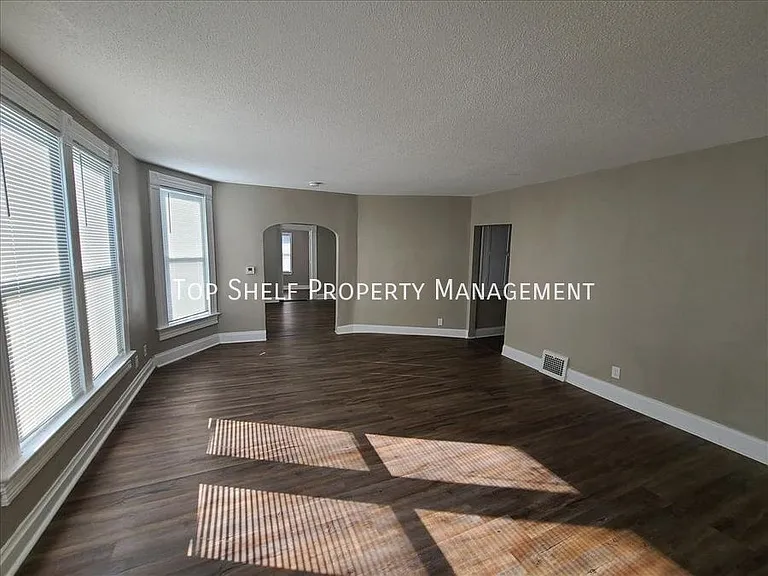 1314 Harrison Ave #1 — Photo 3