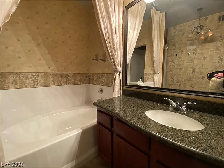 10224 Penrith Ave #204 — Photo 19