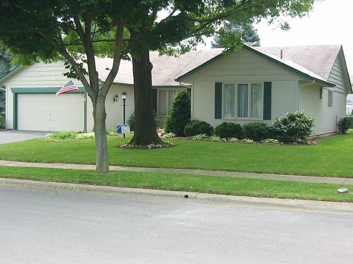 1st image of 1587 Vinton Ave