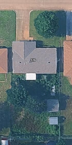 2nd image of 516 SW 67th St