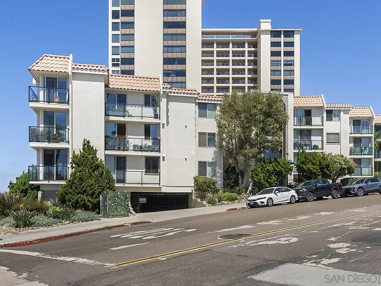 909 Coast Blvd #6 — Photo 25
