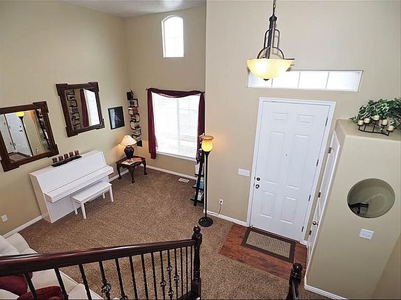 4th image of 994 N Berkshire Dr