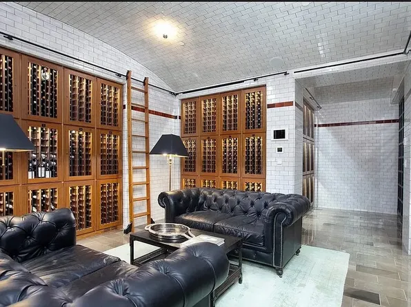 132 East 65th Street image 10 of 13