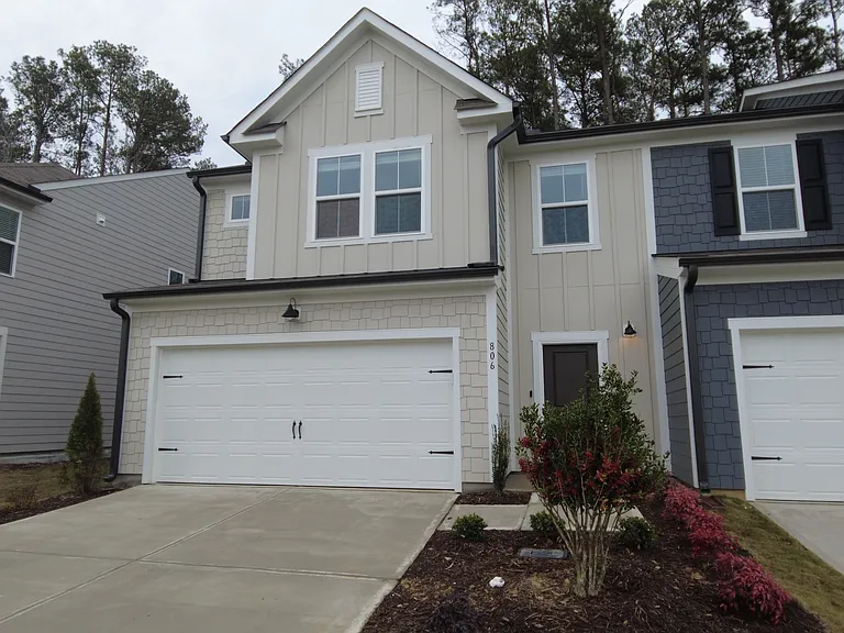 806 McKenzie Park Ter — Photo 3