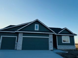 726 SW Cattail Rd, Waukee, IA 50263