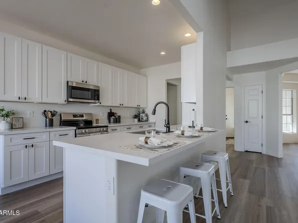 330 W Verano Place, Gilbert, AZ 85233