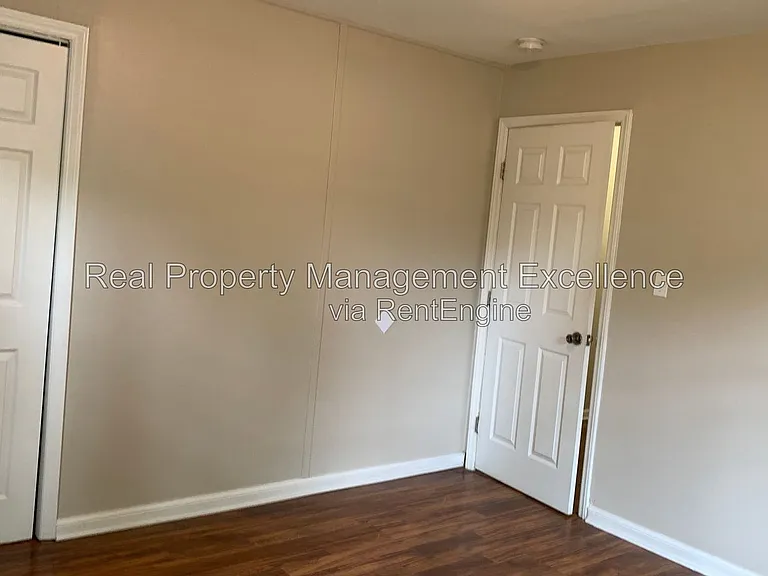 410 Lamont St — Photo 11