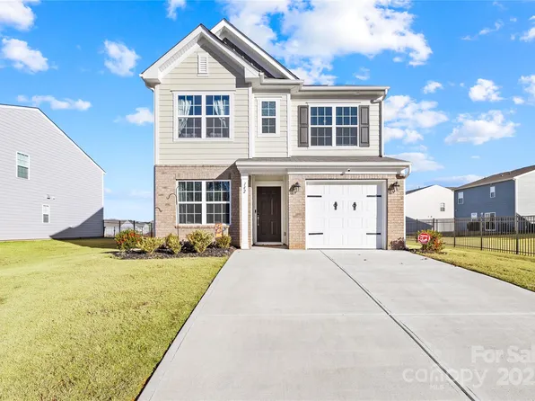 142 Catawba Walk Way, Statesville, NC 28625