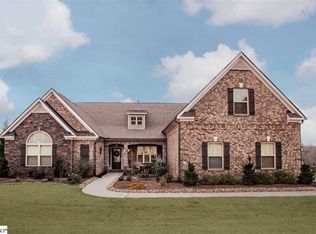 300 Tuxedo Ln, Greer, SC 29651