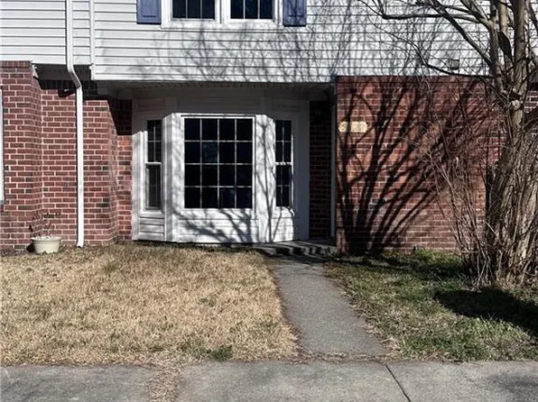 5622 Carisbrooke Ln, Portsmouth, VA 23703