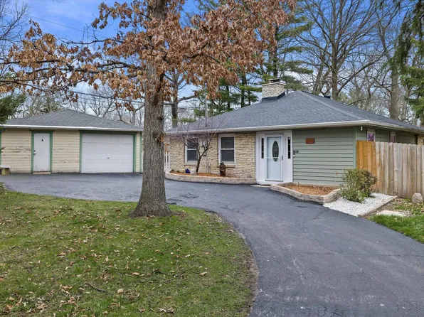 2070 South Elm Grove ROAD, New Berlin, WI 53151