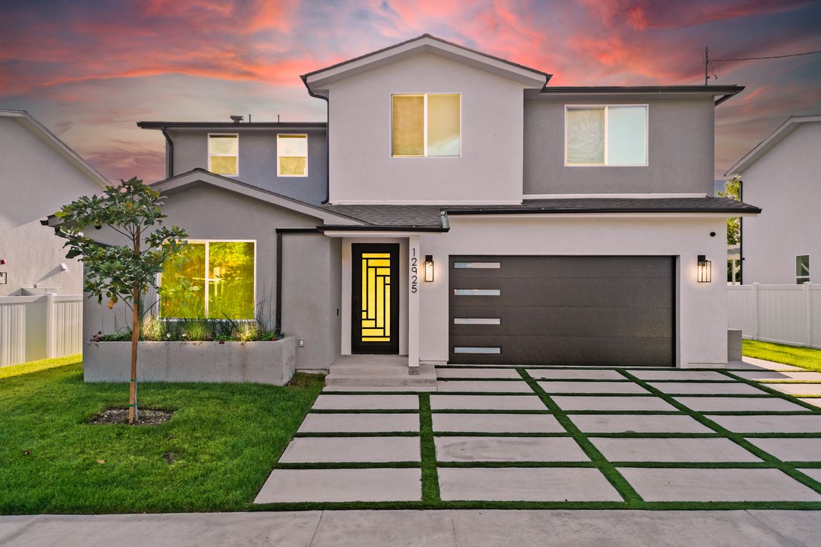 next background image