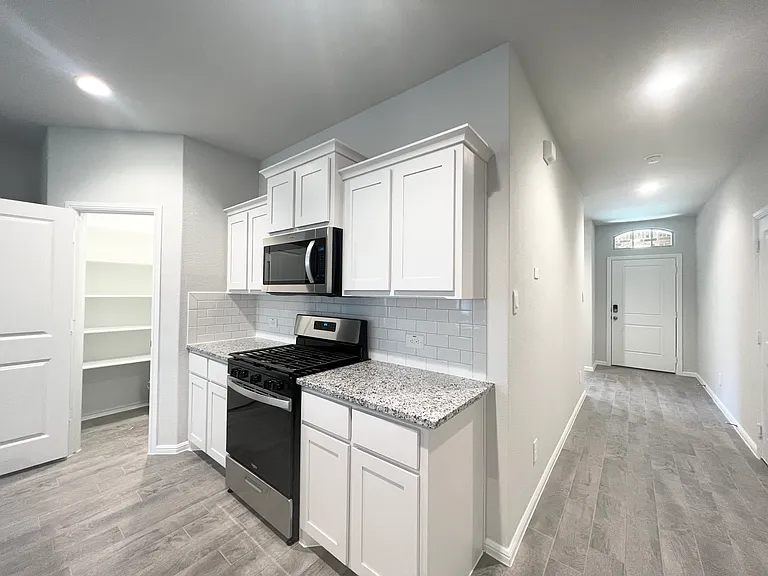 8636 Centerboard Ln — Photo 10