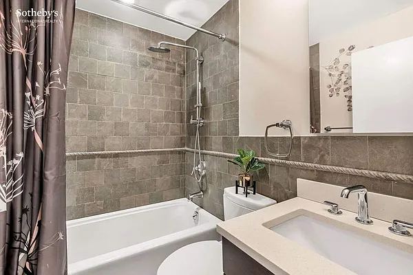 Rented by Sotheby's International Realty | media 10