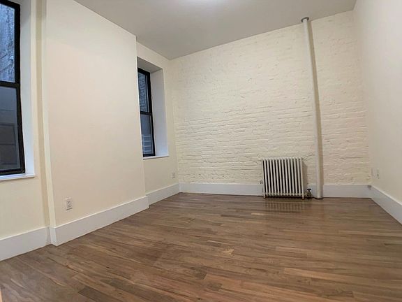 3rd image of 455 Hudson St #1F