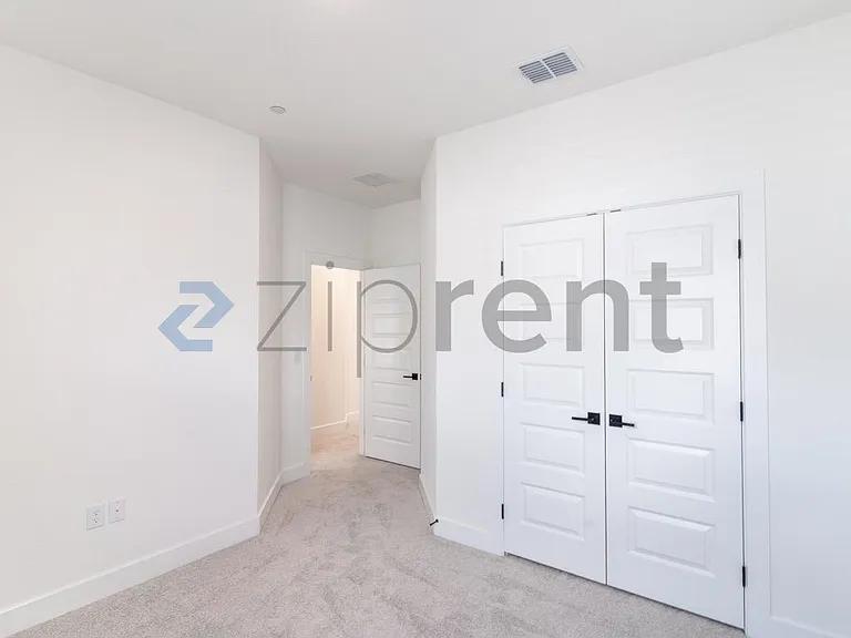 1016 Brickell Loop #B — Photo 12