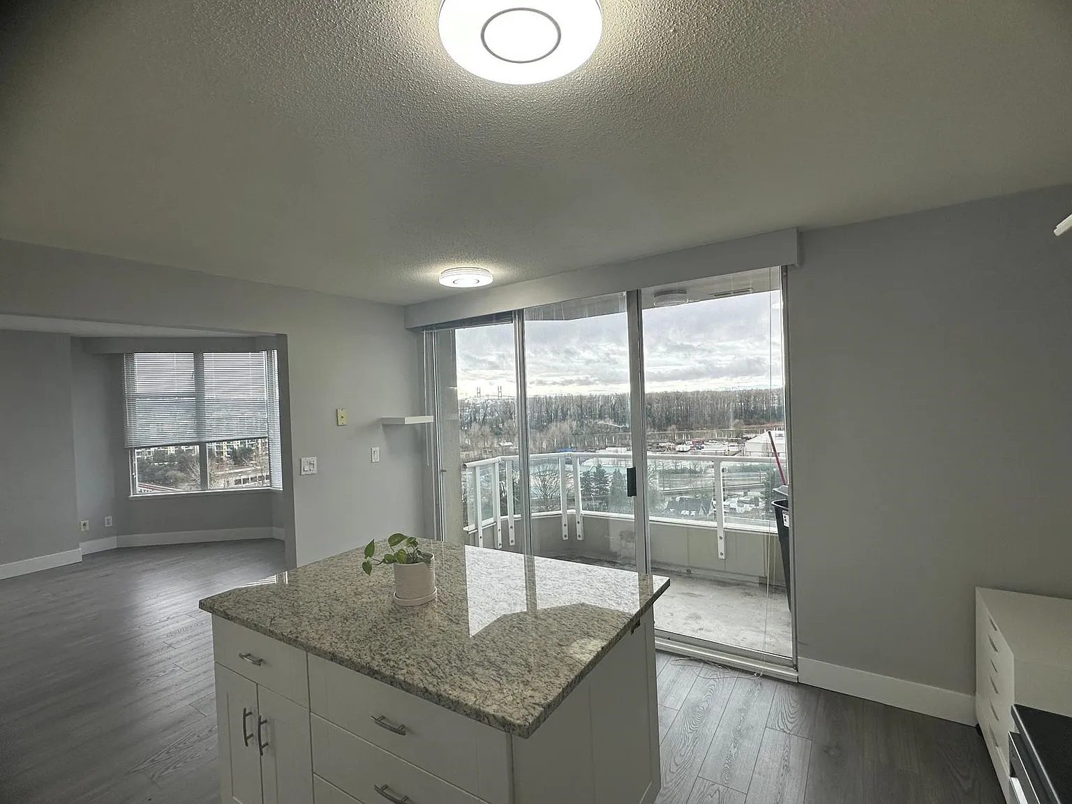 2 bed, 1128 sqft, $2,800 — Photo 2