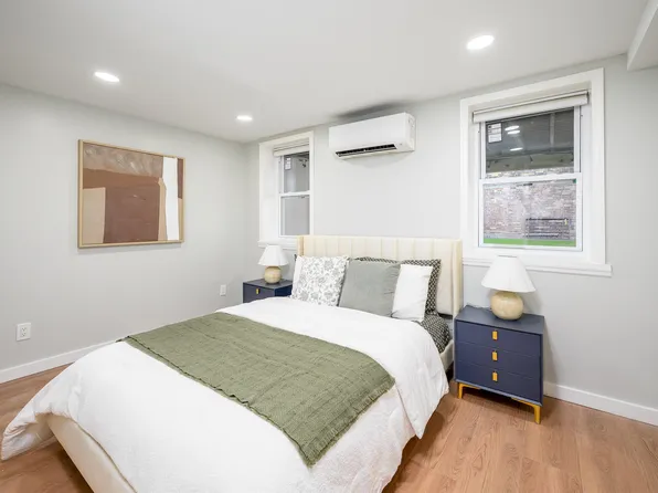 70 Bowers Street image 16 of 35