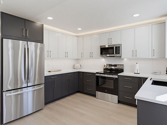 4th image of 2116 E 39th St