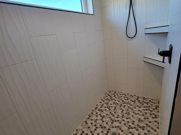 5th image of 531 Dogwood Dr SE